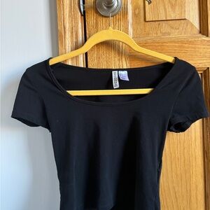 Chic Black Top by Forever 21